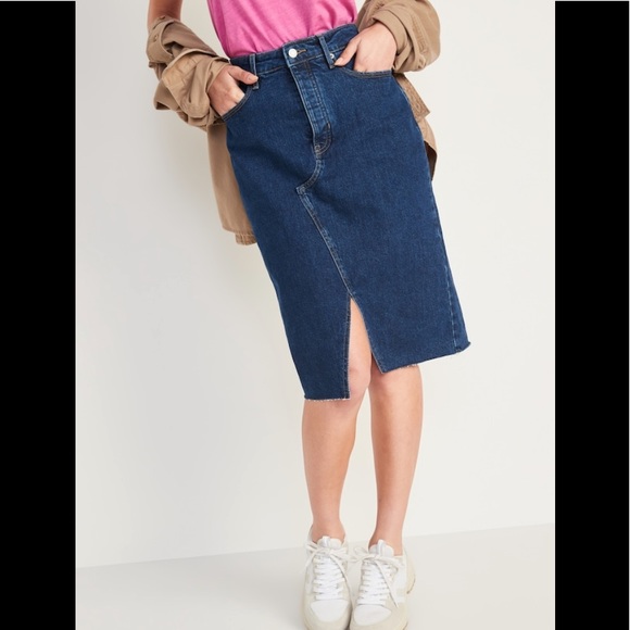 Old Navy Dresses & Skirts - Old Navy Higher High-Waisted Button Fly Dark Wash Jean Pencil Skirt size 10 NWT